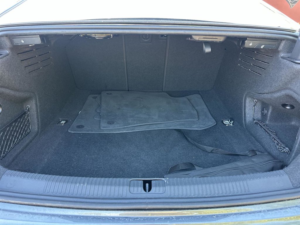 Thumbnail: 2023 Audi RS 5 - 19