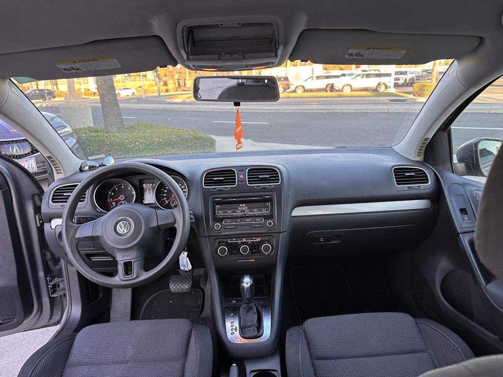 Thumbnail: 2014 Volkswagen Golf - 9