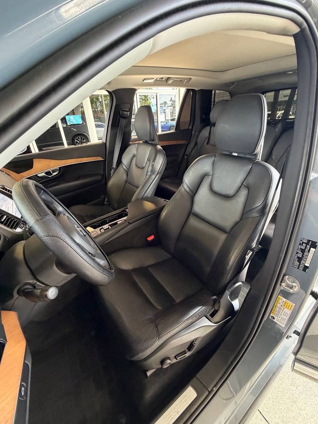 Thumbnail: 2023 Volvo XC90 - 18