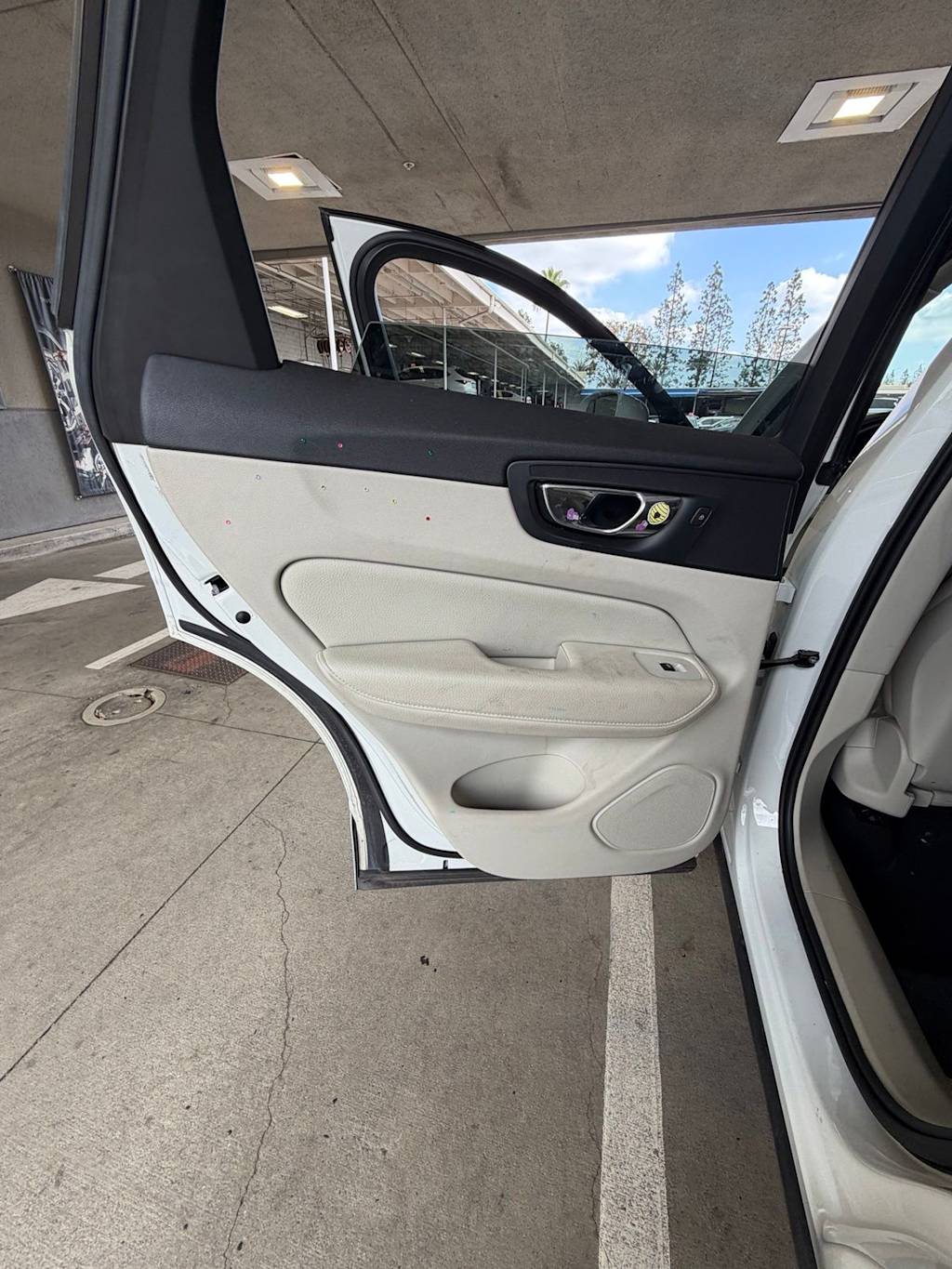 Thumbnail: 2020 Volvo XC60 - 20