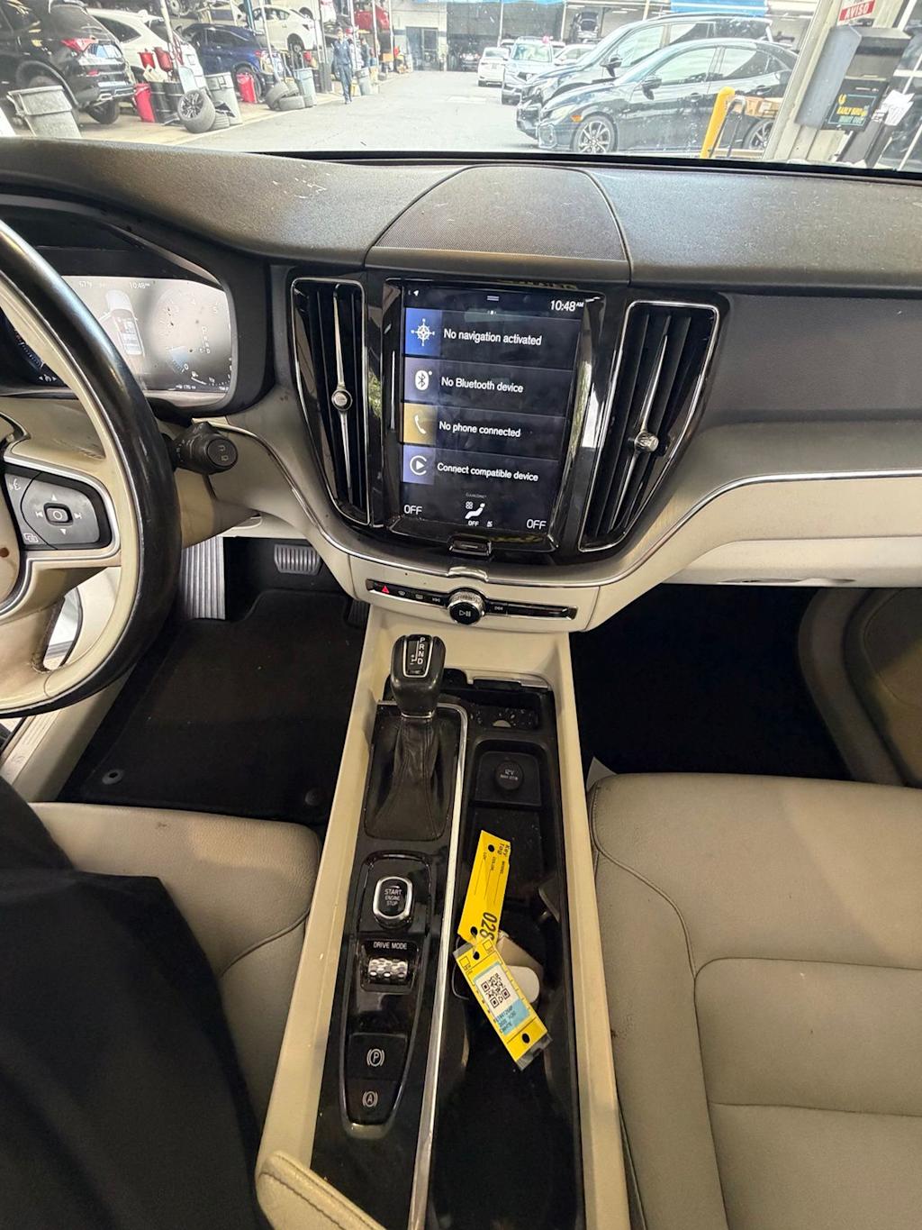 Thumbnail: 2020 Volvo XC60 - 11