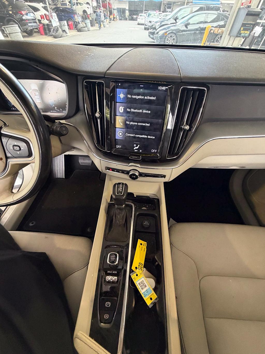 Thumbnail: 2020 Volvo XC60 - 11