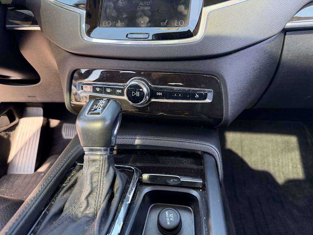 Thumbnail: 2018 Volvo XC90 - 20