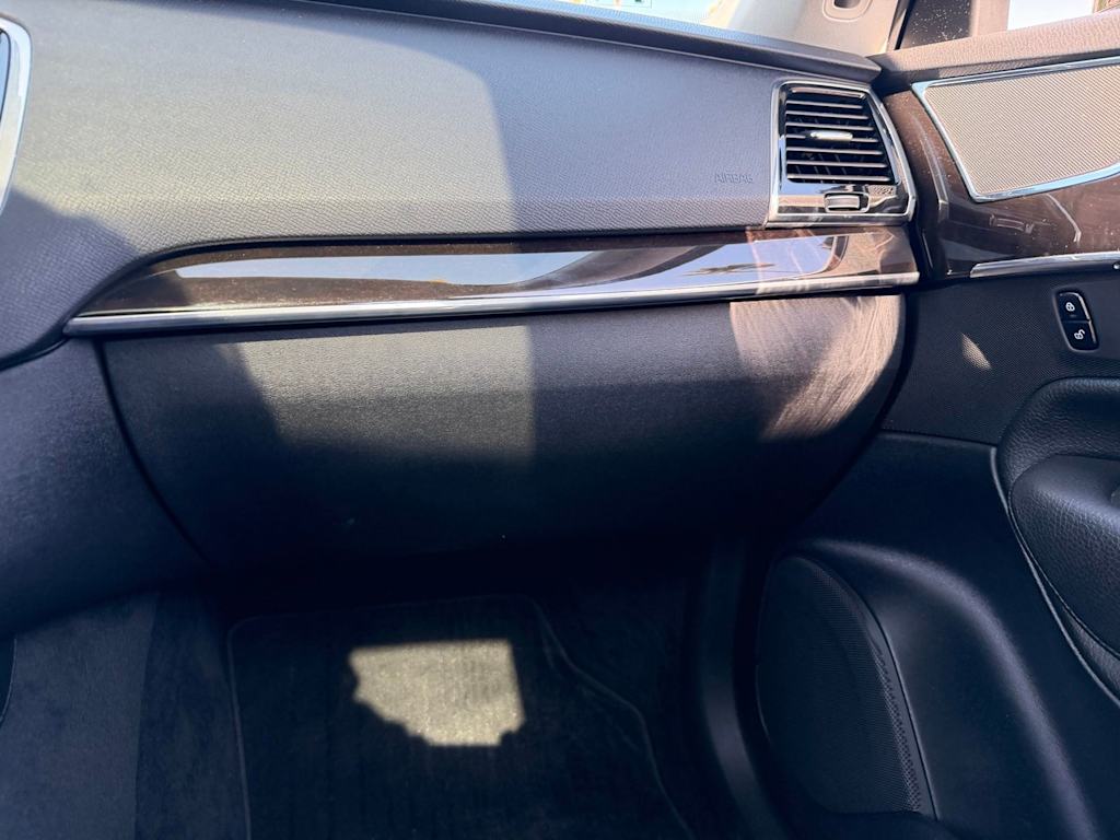 Thumbnail: 2018 Volvo XC90 - 21