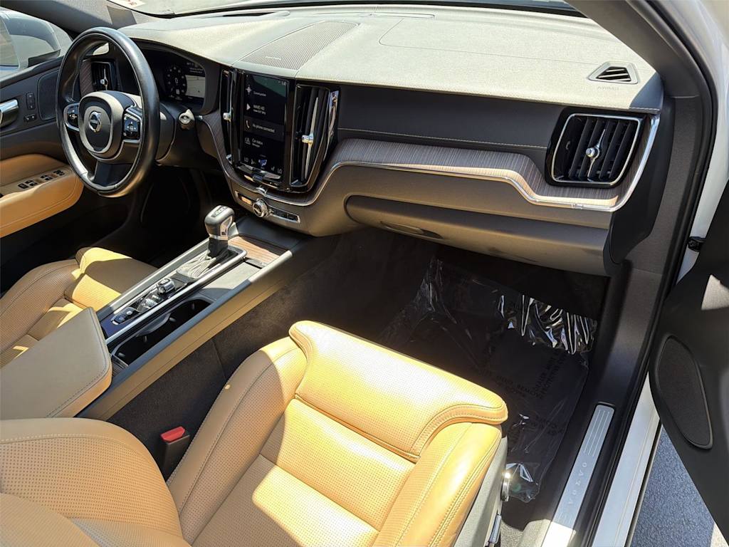 Thumbnail: 2021 Volvo XC60 - 13