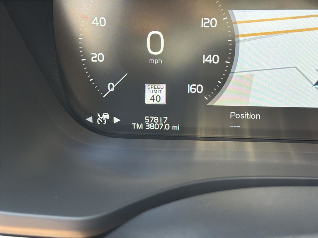 Thumbnail: 2021 Volvo XC60 - 17