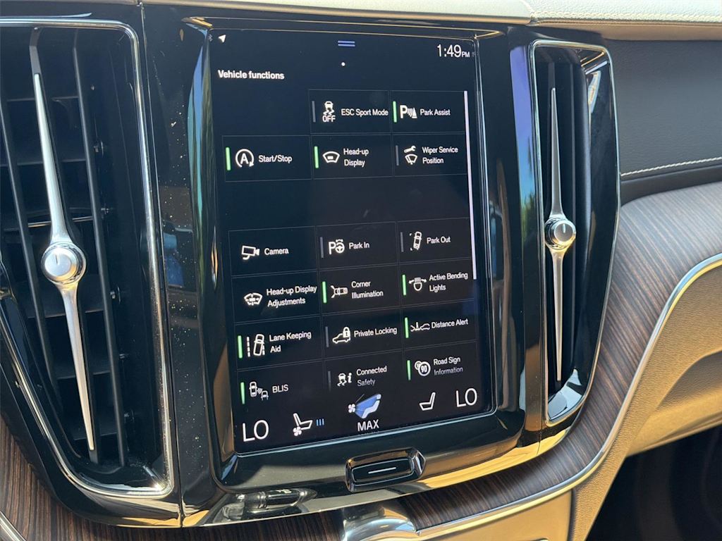 Thumbnail: 2021 Volvo XC60 - 28