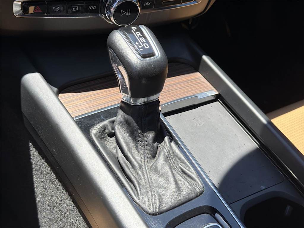 Thumbnail: 2021 Volvo XC60 - 16