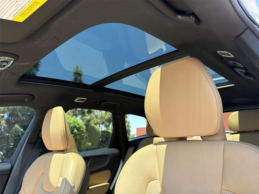 Thumbnail: 2021 Volvo XC60 - 34