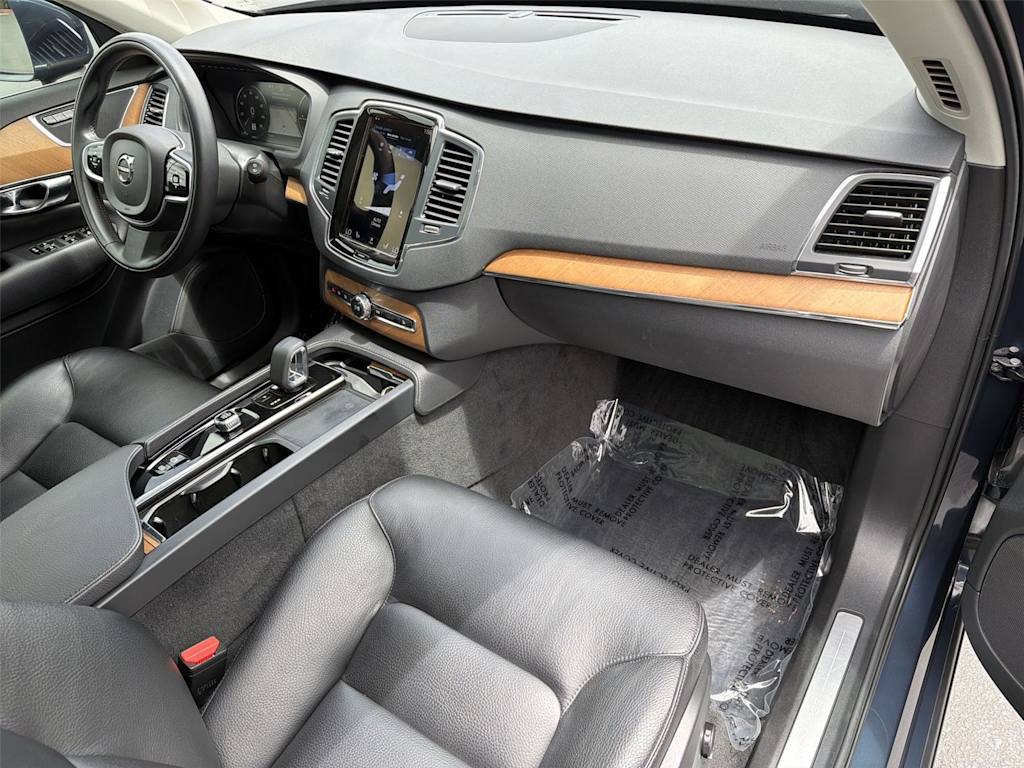 Thumbnail: 2022 Volvo XC90 - 14