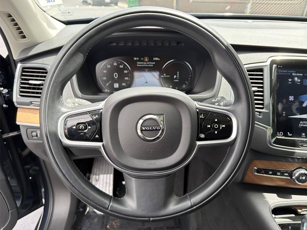 Thumbnail: 2022 Volvo XC90 - 15