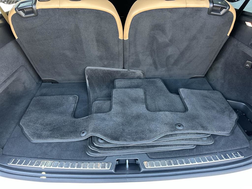 Thumbnail: 2020 Volvo XC90 - 19