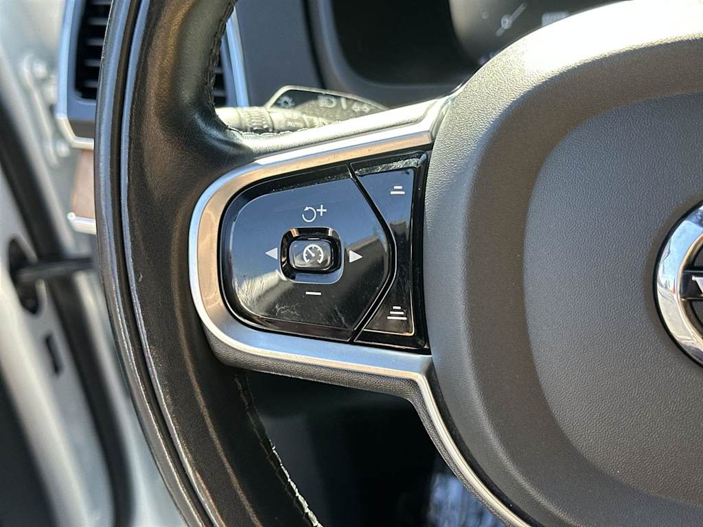 Thumbnail: 2020 Volvo XC90 - 24