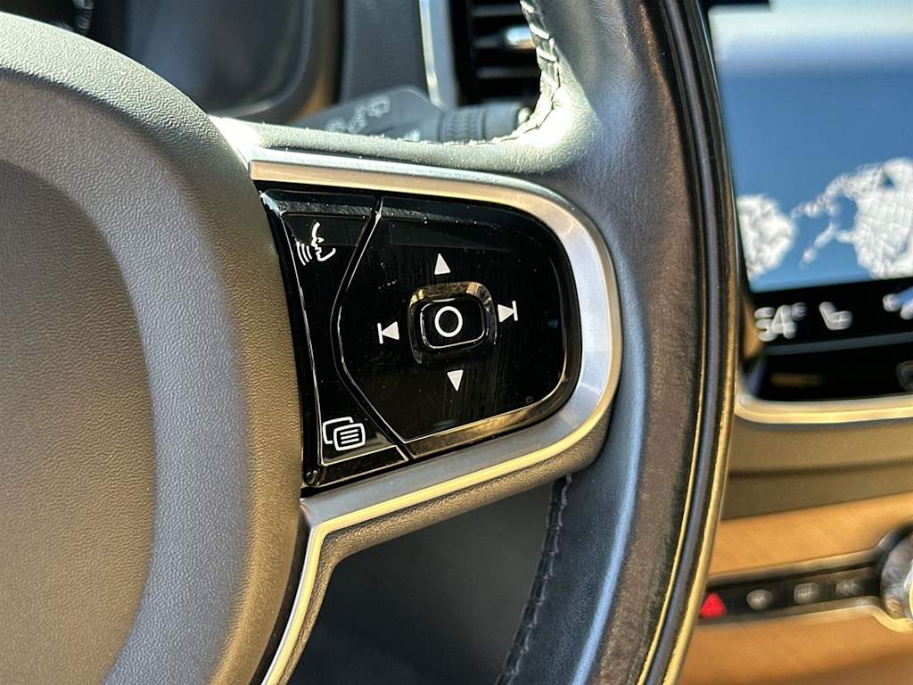 Thumbnail: 2020 Volvo XC90 - 25