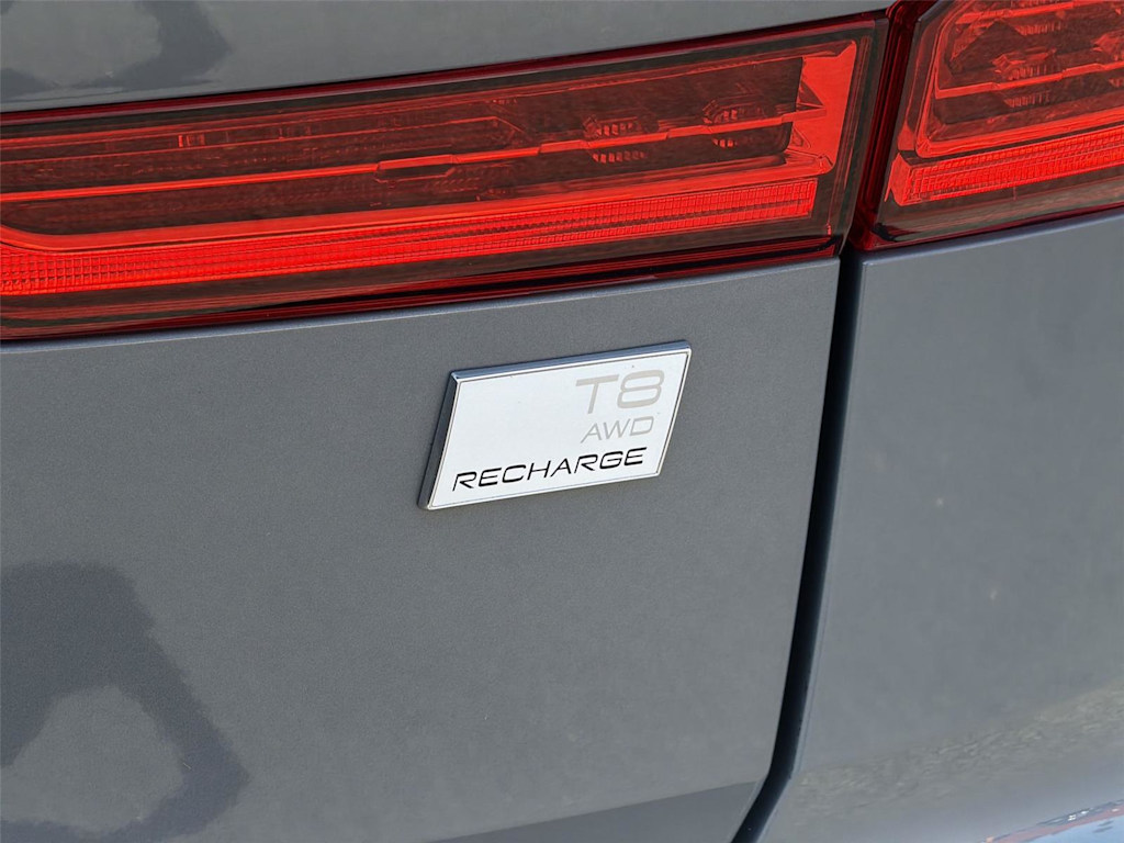 Thumbnail: 2023 Volvo XC60 - 21