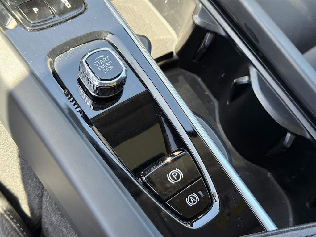Thumbnail: 2023 Volvo XC60 - 31