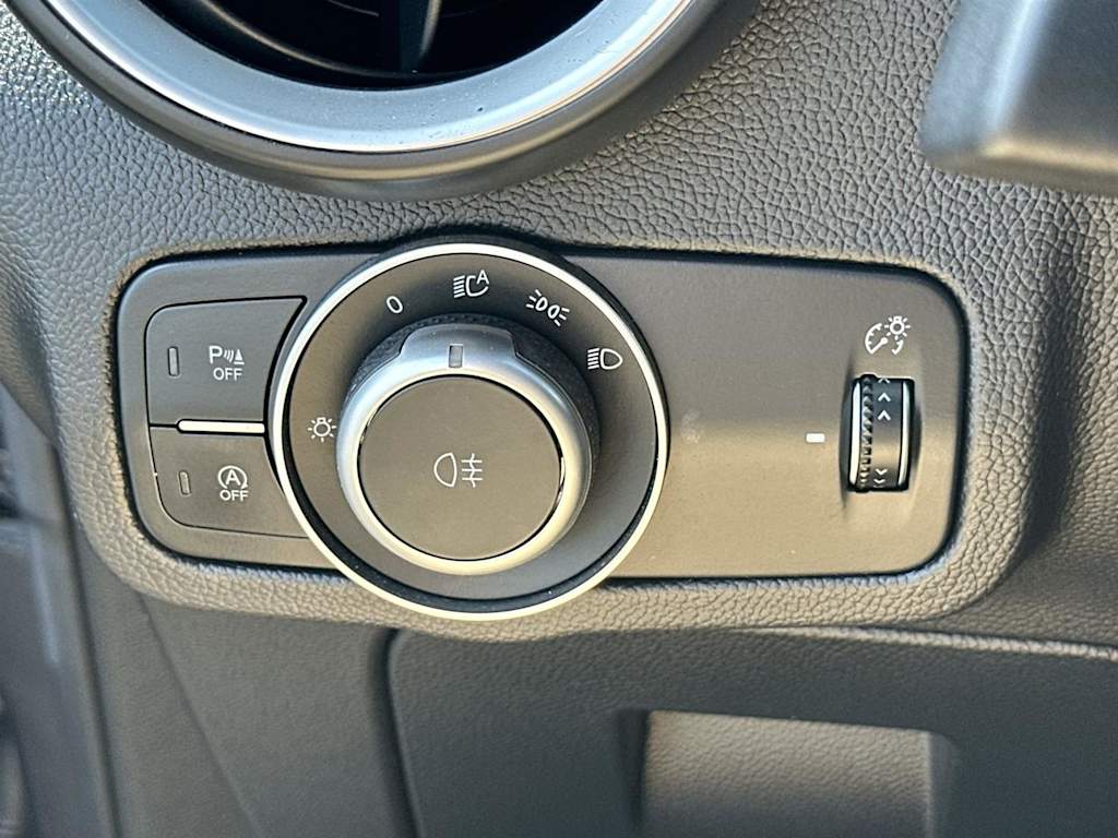 Thumbnail: 2019 Alfa Romeo Stelvio - 28