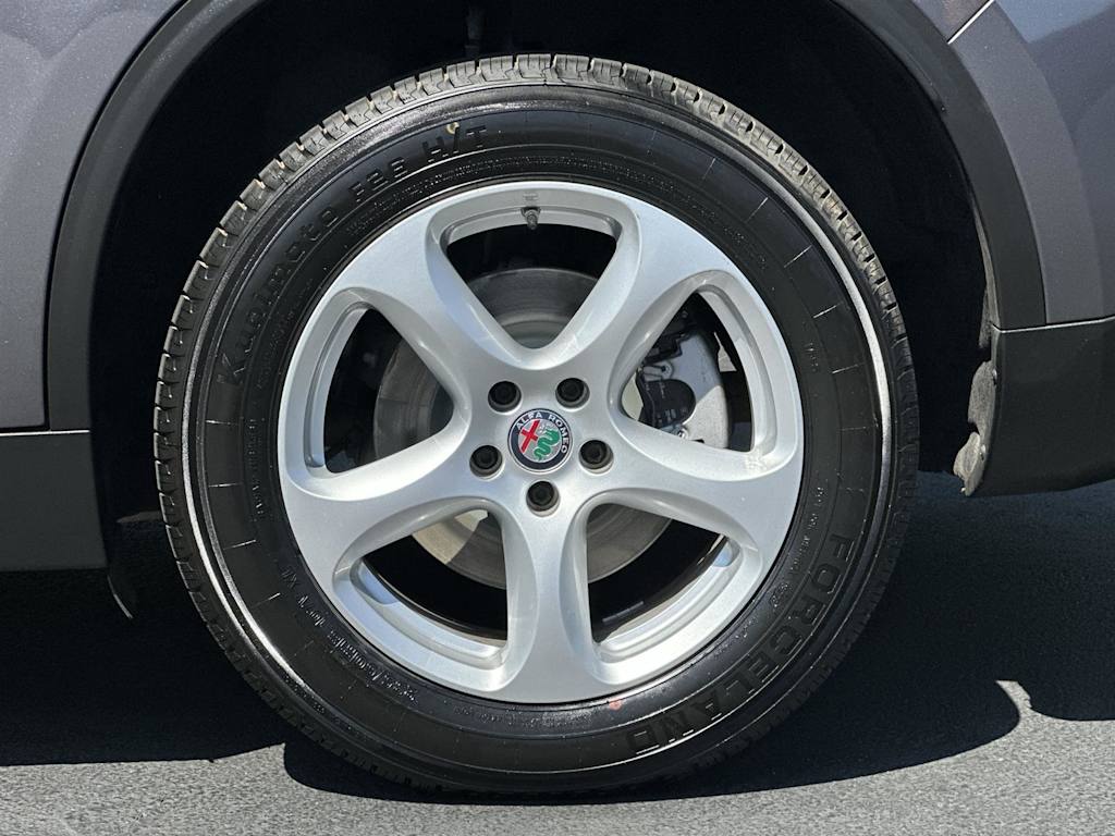 Thumbnail: 2019 Alfa Romeo Stelvio - 8