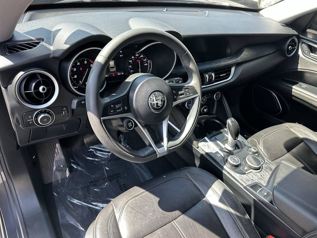 Thumbnail: 2019 Alfa Romeo Stelvio - 2
