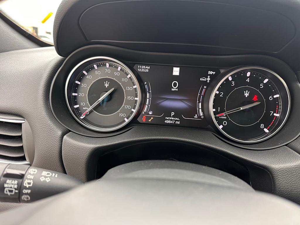 Thumbnail: 2023 Maserati Levante - 14