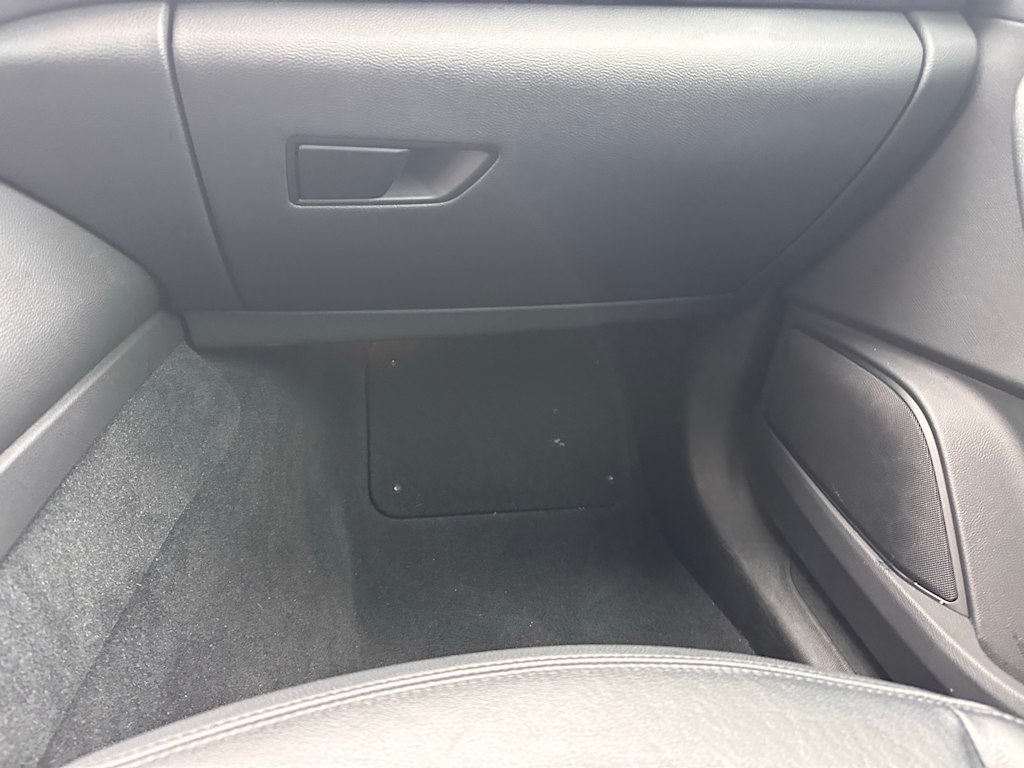 Thumbnail: 2023 Maserati Levante - 23