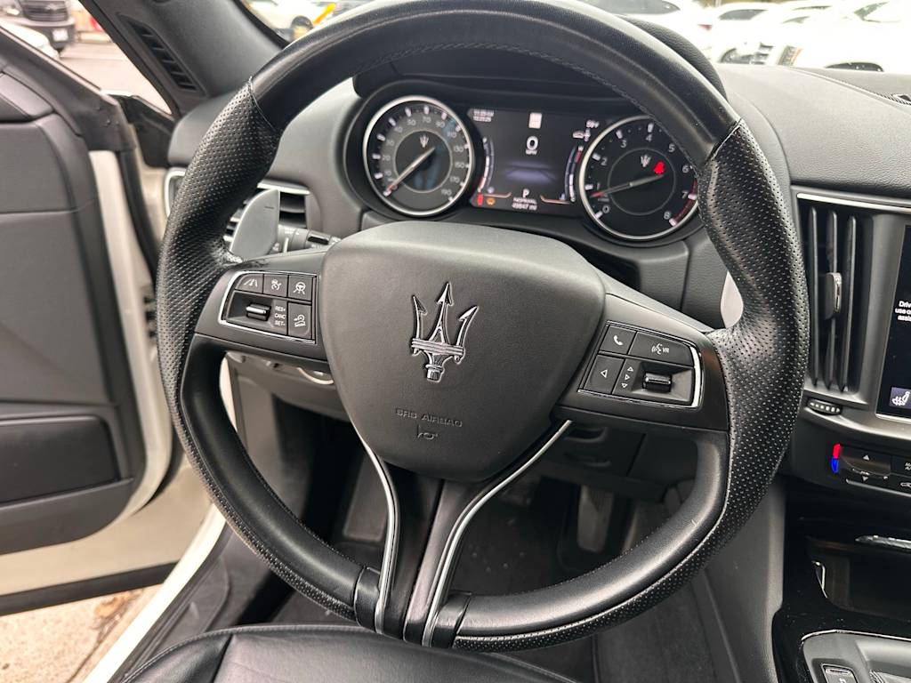 Thumbnail: 2023 Maserati Levante - 2