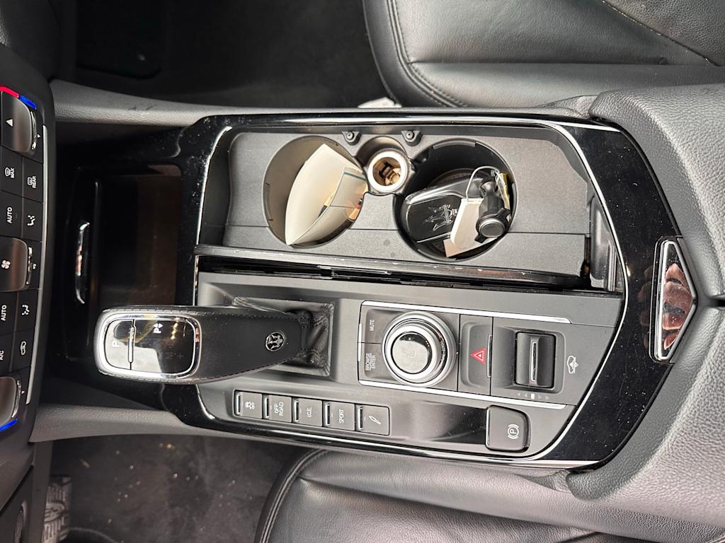 Thumbnail: 2023 Maserati Levante - 13