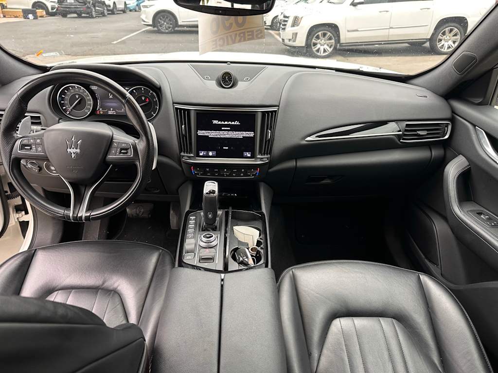 Thumbnail: 2023 Maserati Levante - 8