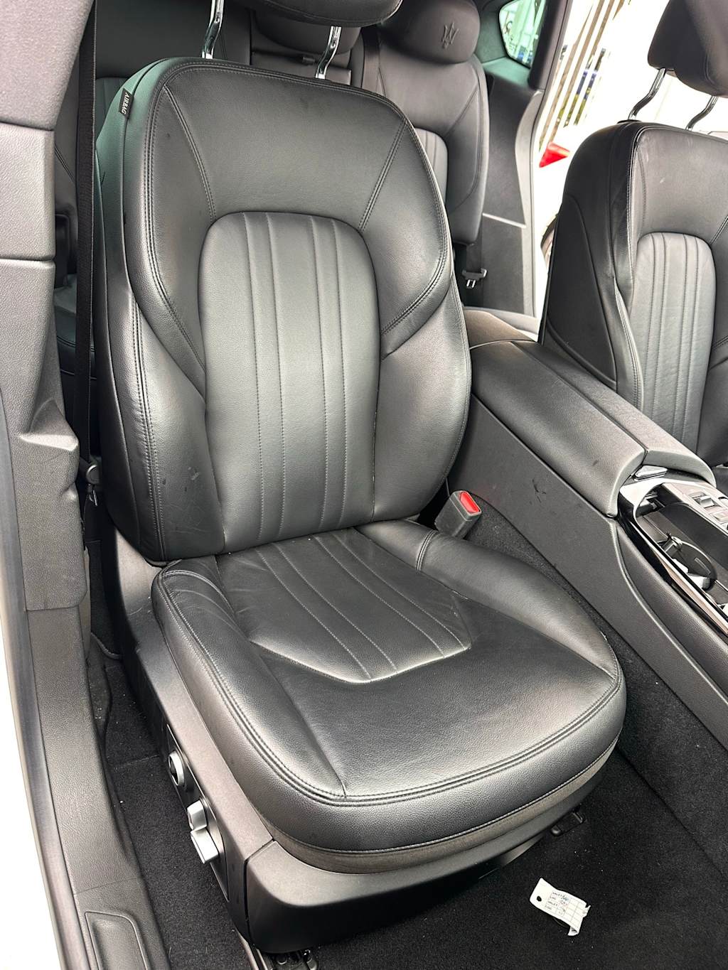 Thumbnail: 2023 Maserati Levante - 10