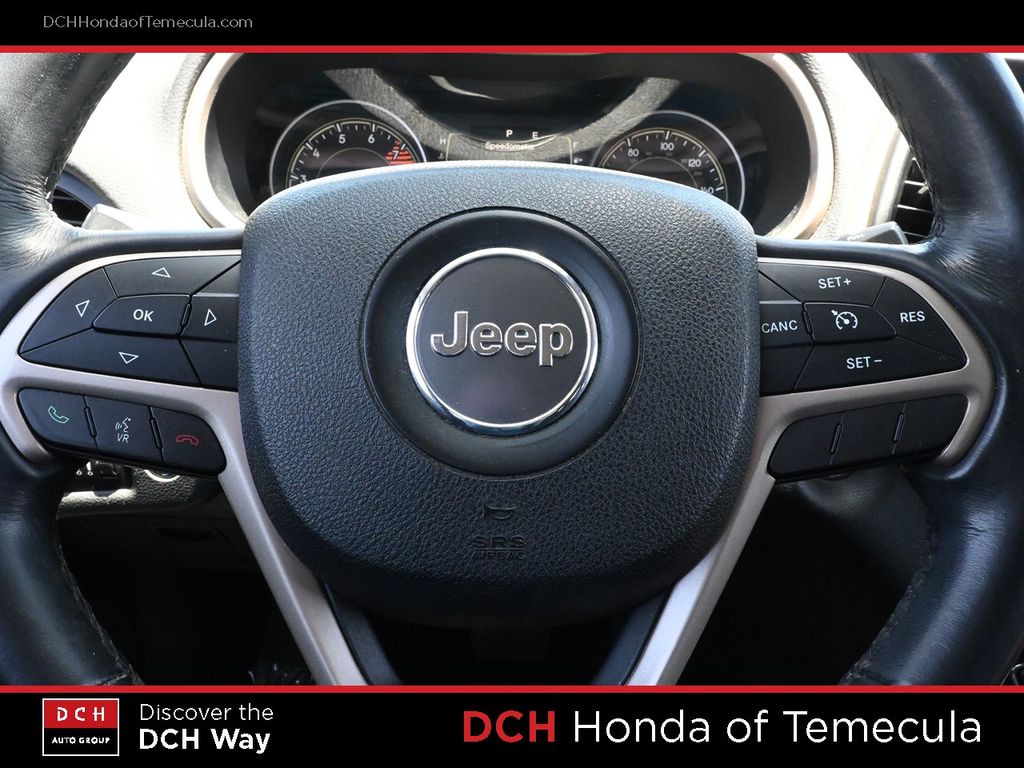 Thumbnail: 2016 Jeep Cherokee - 19