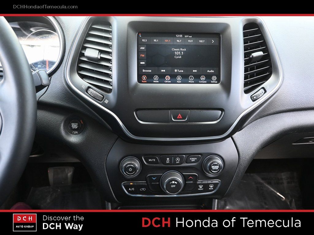 Thumbnail: 2019 Jeep Cherokee - 12