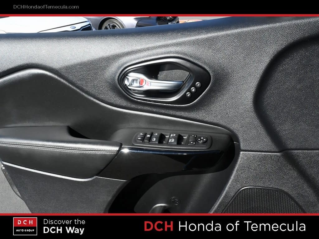 Thumbnail: 2023 Jeep Cherokee - 22