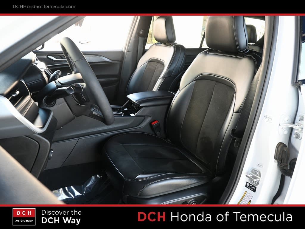 Thumbnail: 2023 Jeep Grand Cherokee L - 9