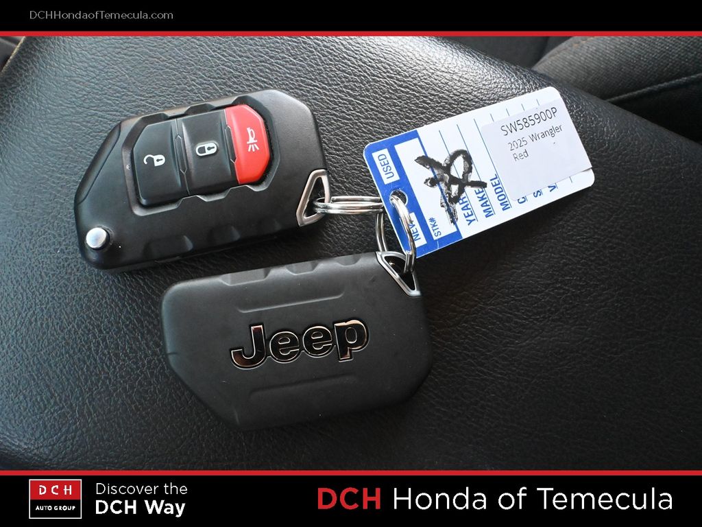 Thumbnail: 2025 Jeep Wrangler - 15