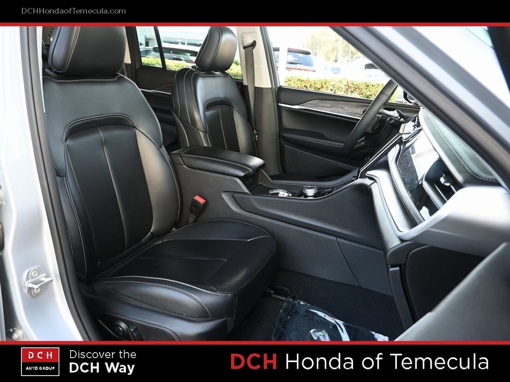 Thumbnail: 2023 Jeep Grand Cherokee - 10