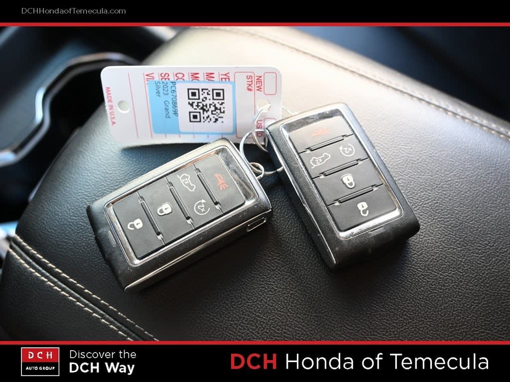 Thumbnail: 2023 Jeep Grand Cherokee - 15