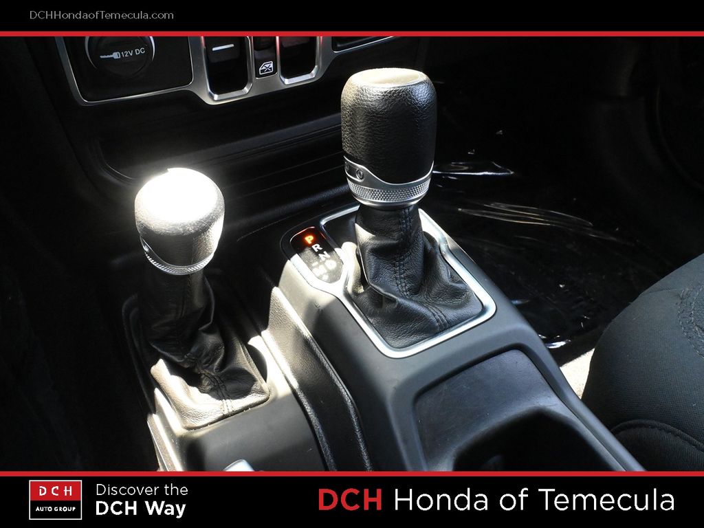 Thumbnail: 2021 Jeep Gladiator - 12