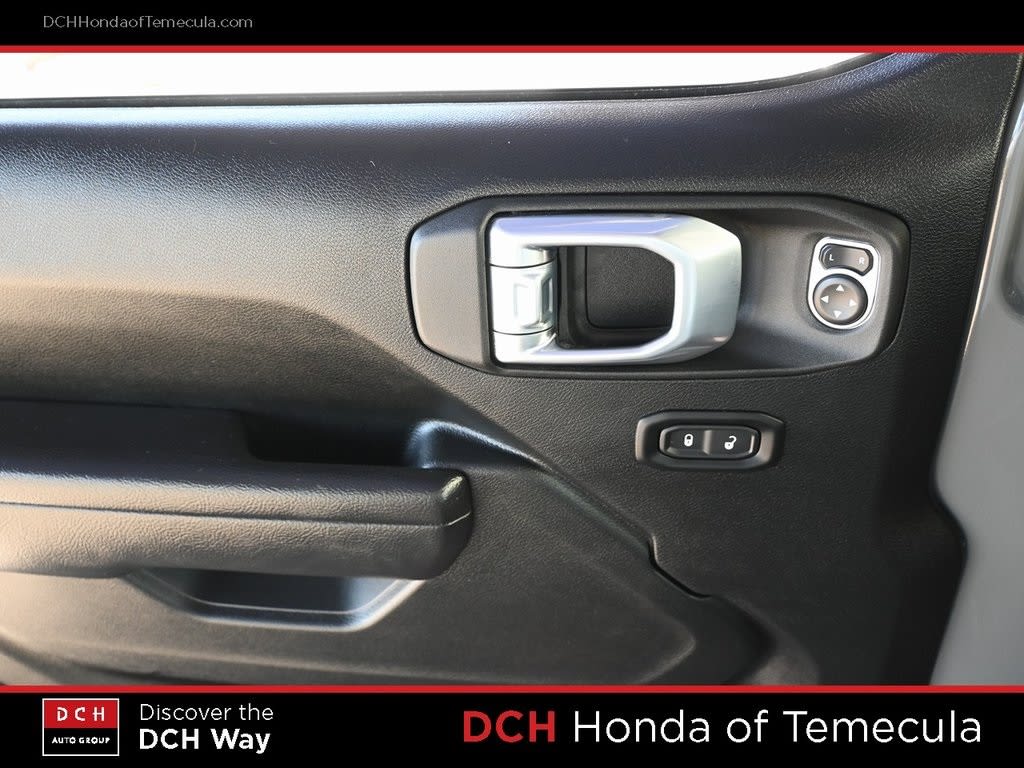 Thumbnail: 2022 Jeep Gladiator - 22