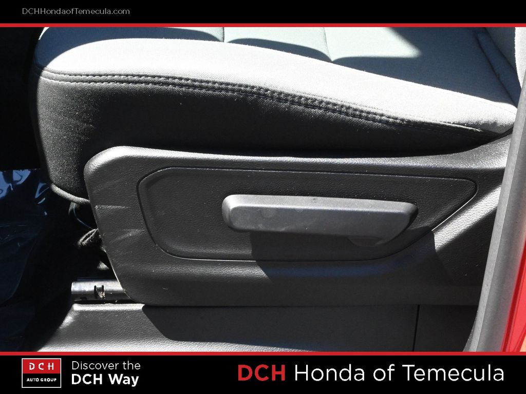 Thumbnail: 2021 RAM 1500 - 21