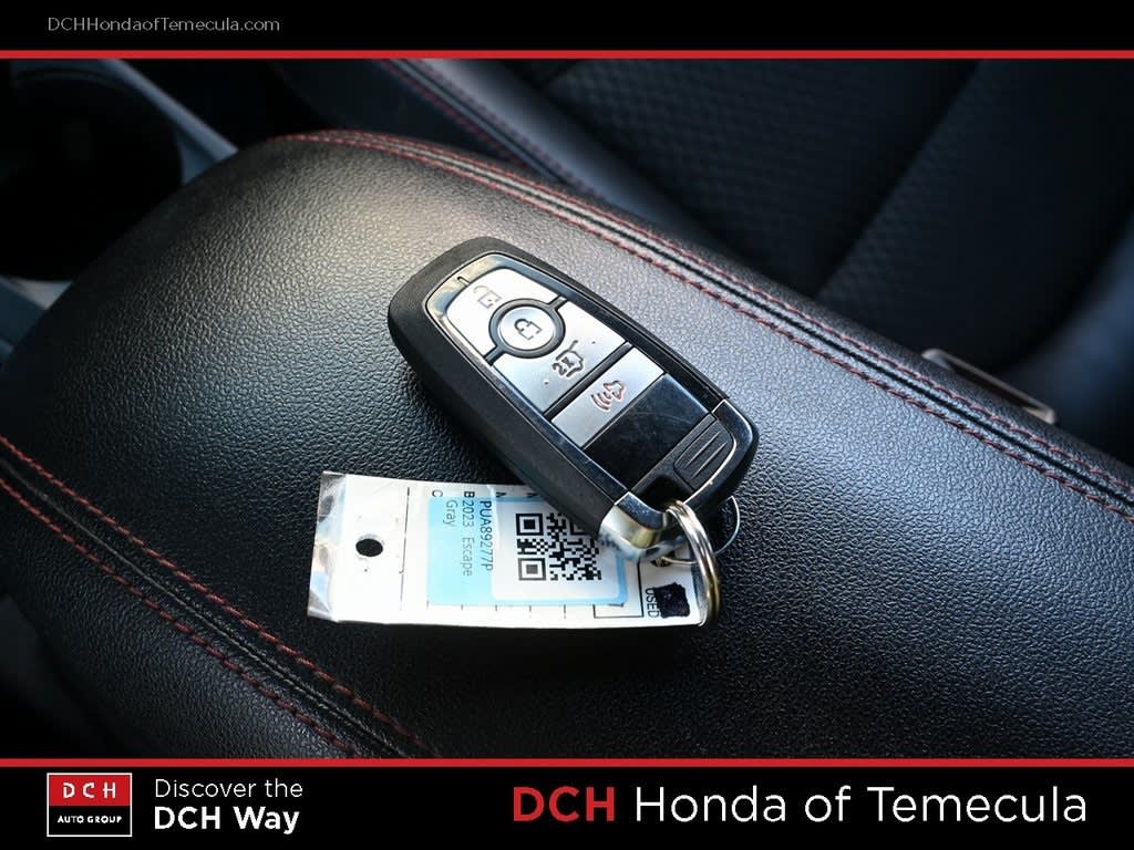 Thumbnail: 2023 Ford Escape - 14