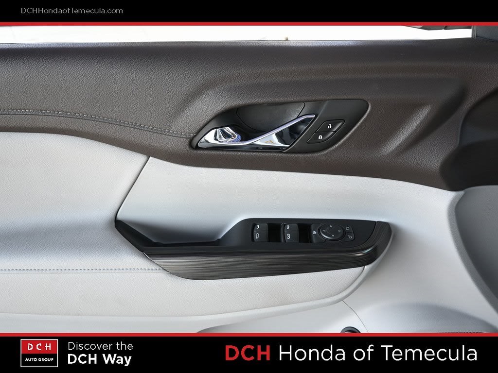 Thumbnail: 2023 GMC Acadia - 22