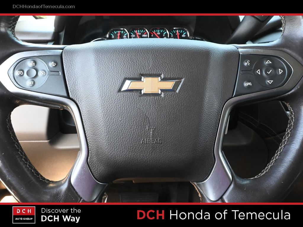 Thumbnail: 2019 Chevrolet Suburban - 19