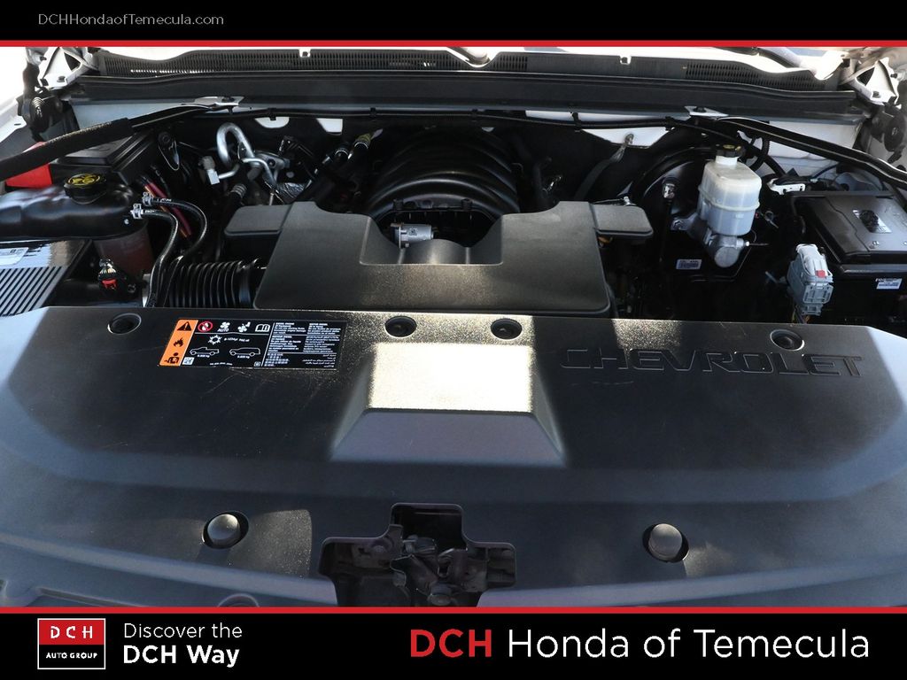 Thumbnail: 2019 Chevrolet Suburban - 8