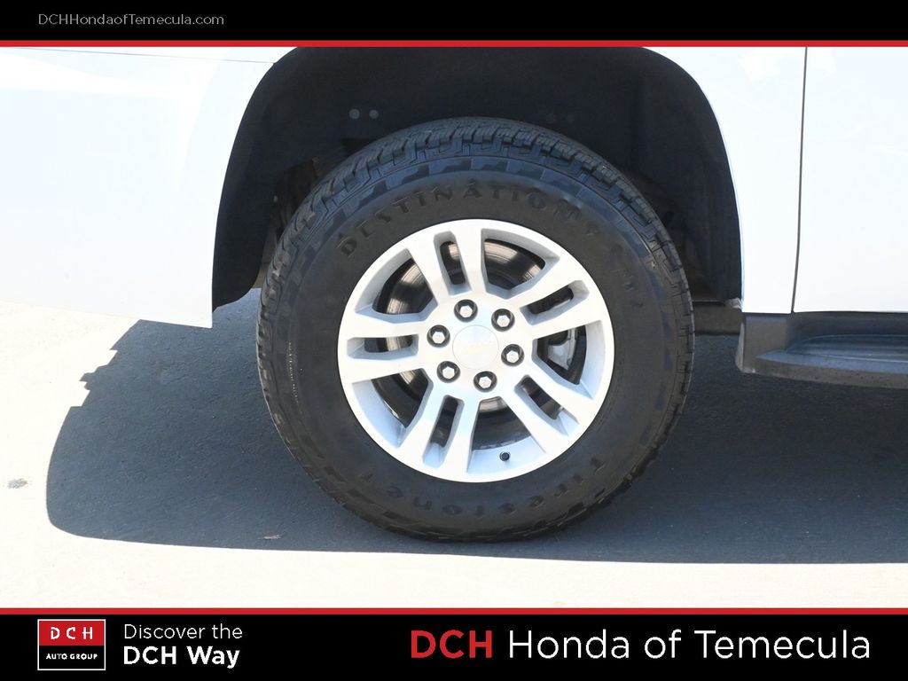 Thumbnail: 2019 Chevrolet Suburban - 7