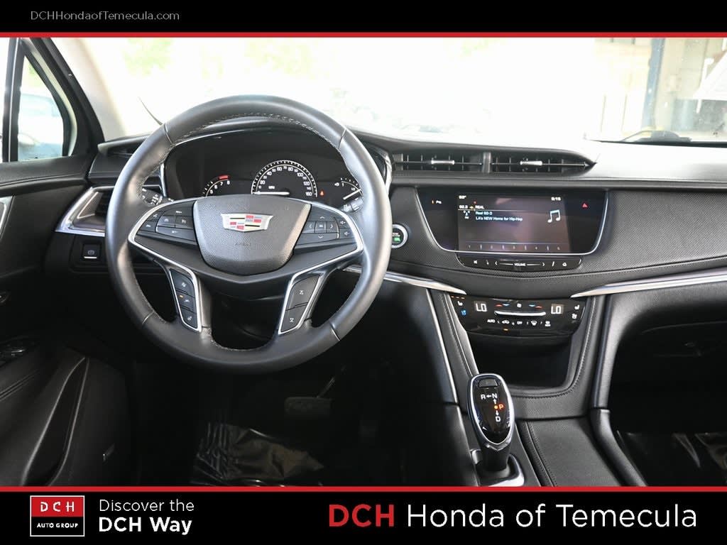 Thumbnail: 2017 Cadillac XT5 - 2