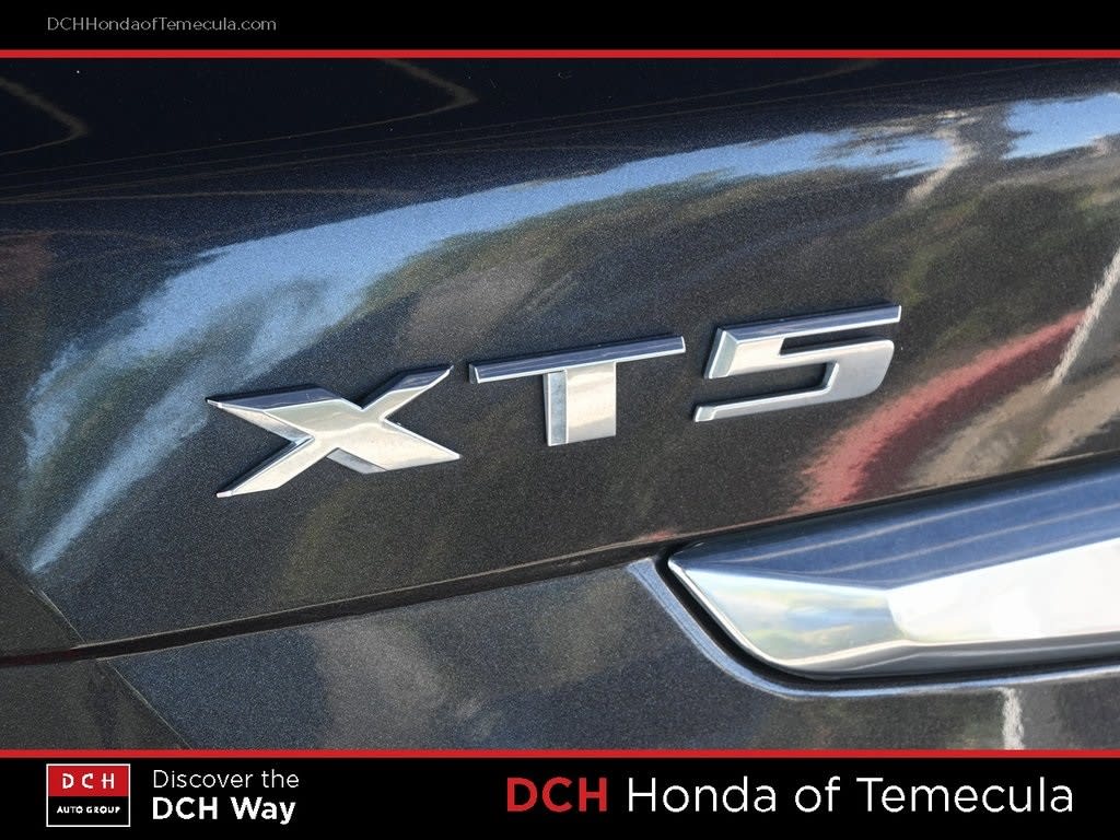 Thumbnail: 2017 Cadillac XT5 - 18