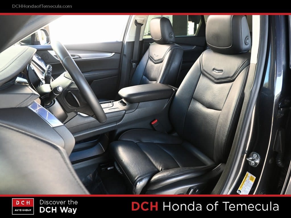 Thumbnail: 2017 Cadillac XT5 - 8