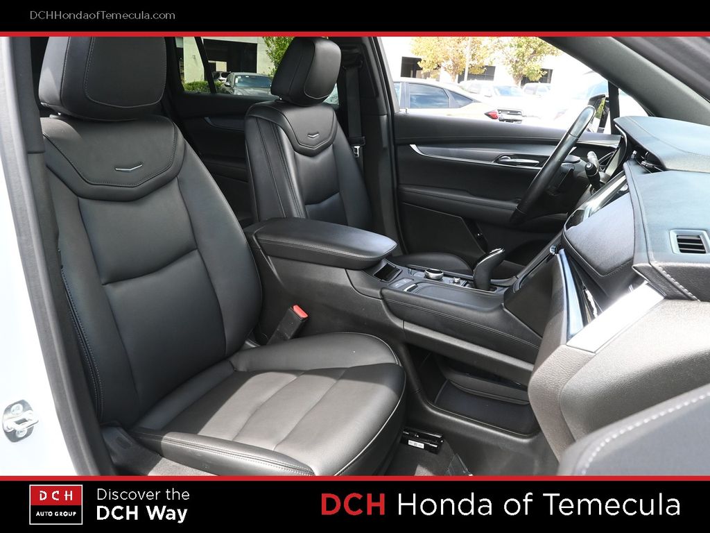 Thumbnail: 2024 Cadillac XT6 - 9