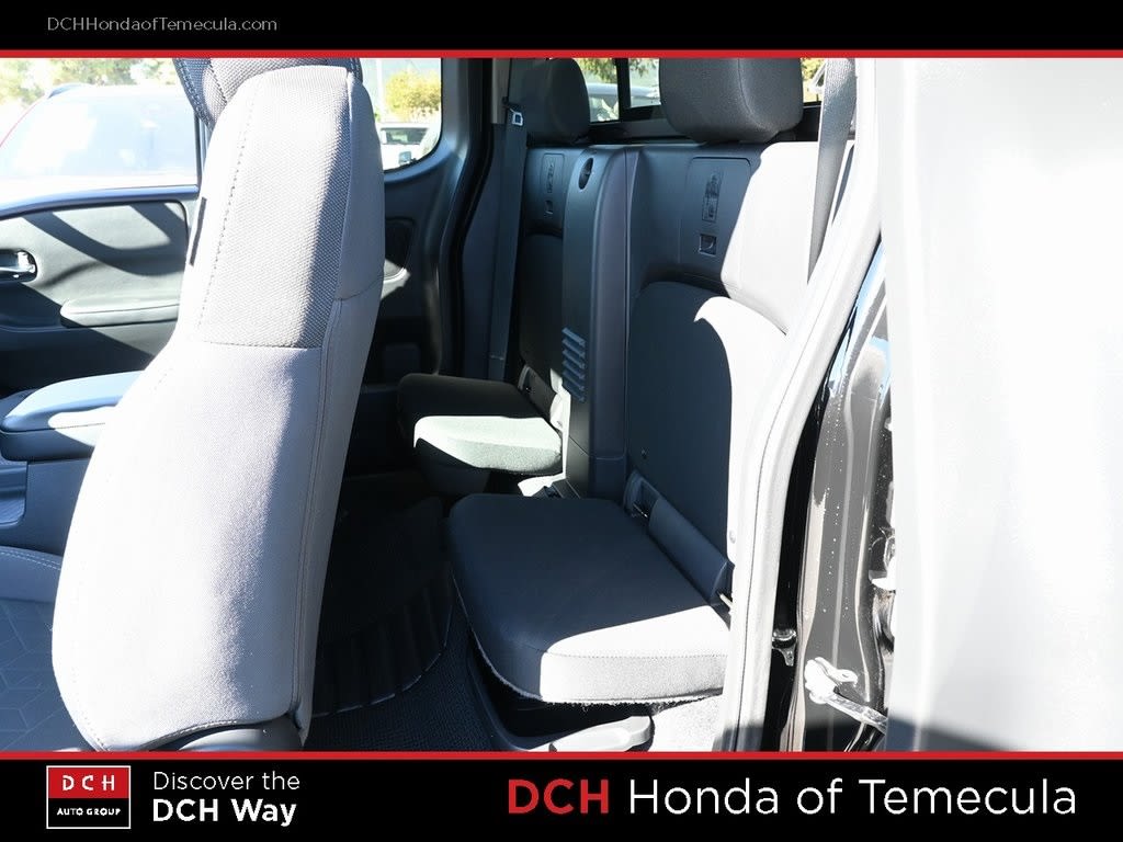 Thumbnail: 2025 Nissan Frontier - 10