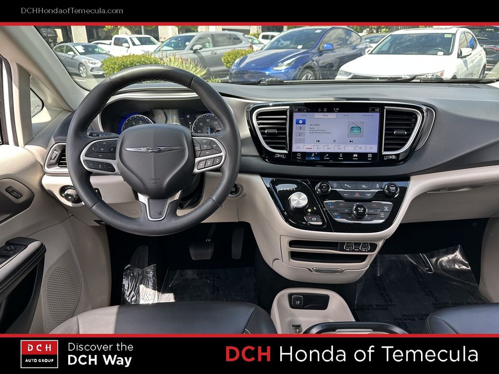 Thumbnail: 2023 Chrysler Pacifica - 2